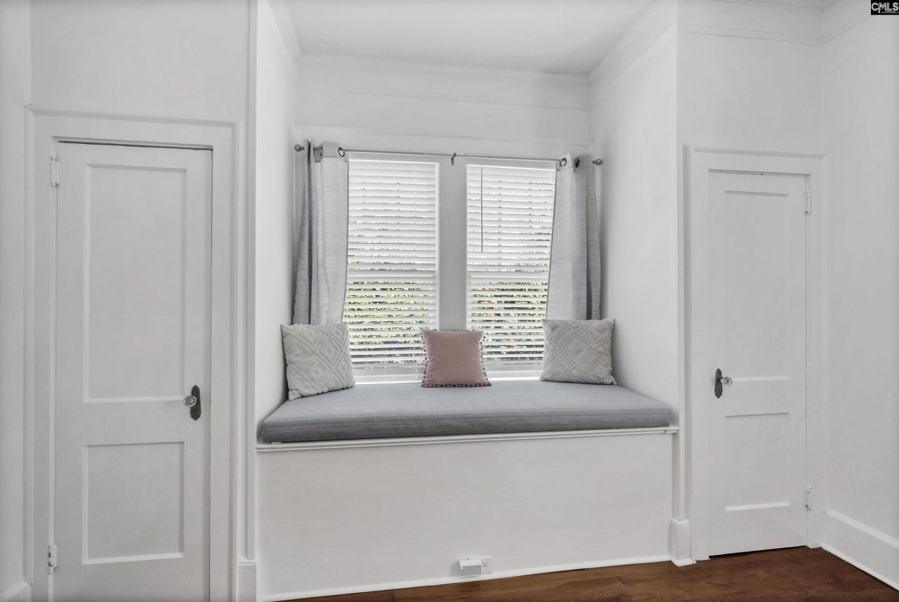 1312 Daly Street  Photo 32