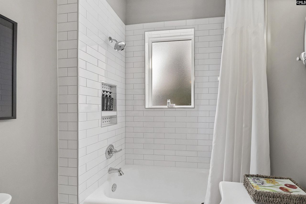 1312 Daly Street  Photo 34