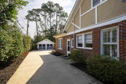 1312 Daly Street  photo 4