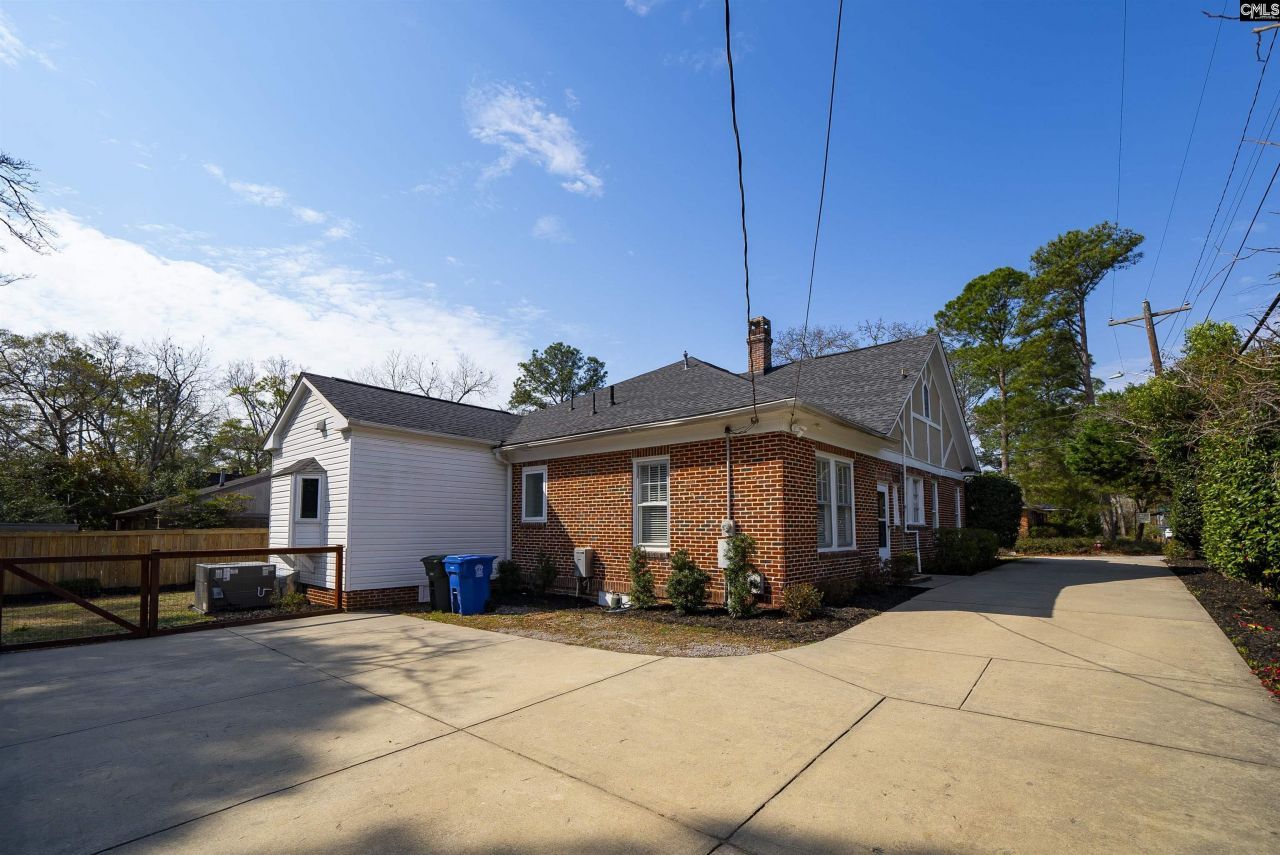 1312 Daly Street  Photo 51