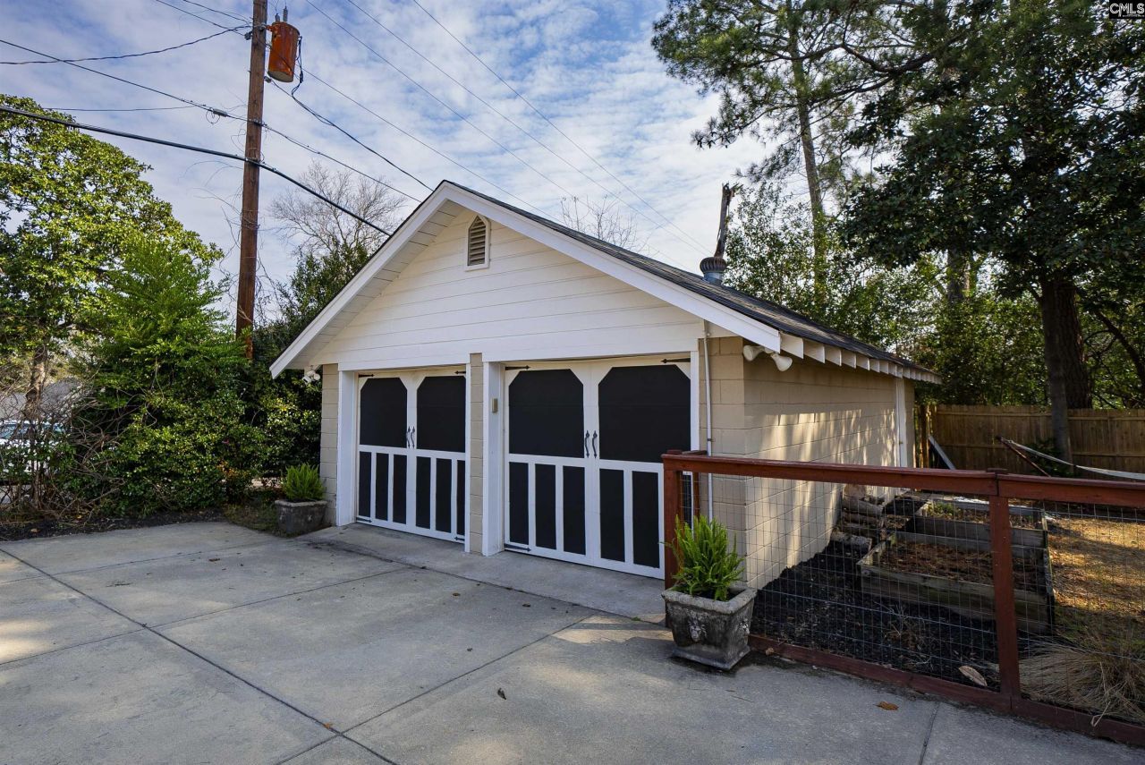 1312 Daly Street  Photo 7