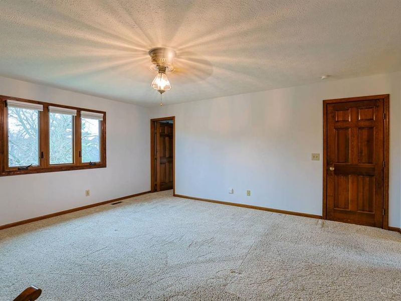 4324 Marcrest Drive, Cincinnati, OH 45211 Photo 21