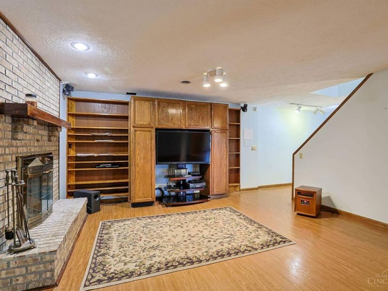 4324 Marcrest Drive, Cincinnati, OH 45211 Photo 32