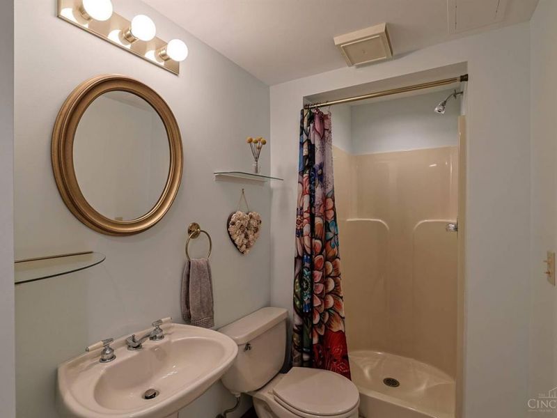 4324 Marcrest Drive, Cincinnati, OH 45211 Photo 36