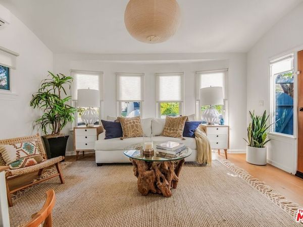 5848 1/2 Willoughby Avenue, Los Angeles, CA 90038