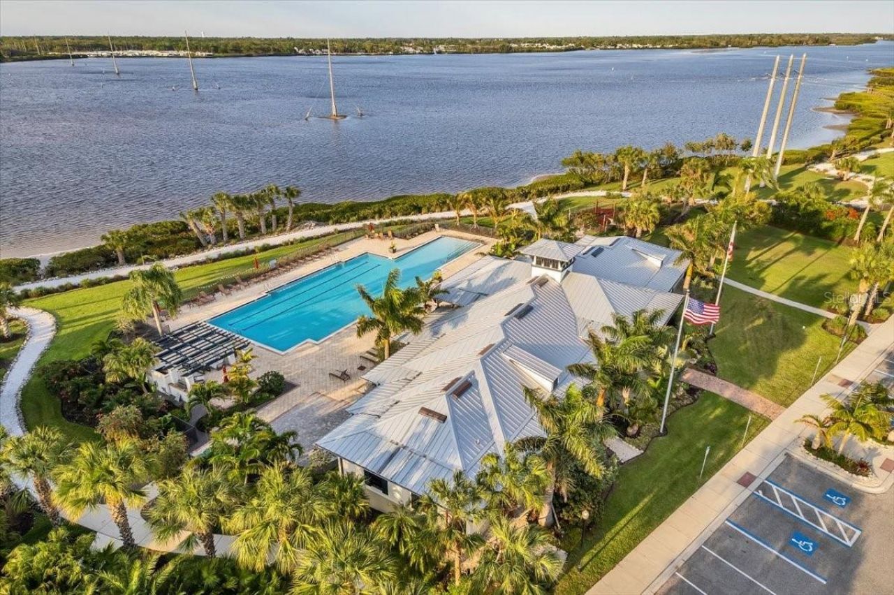 904 Riverscape Street, Bradenton, FL 34208 Photo