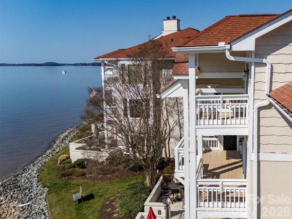 17925 Kings Point Drive, Unit B, Cornelius, NC 28031