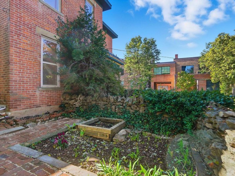 628 S Grant Avenue , Columbus, OH 43206 Photo 45