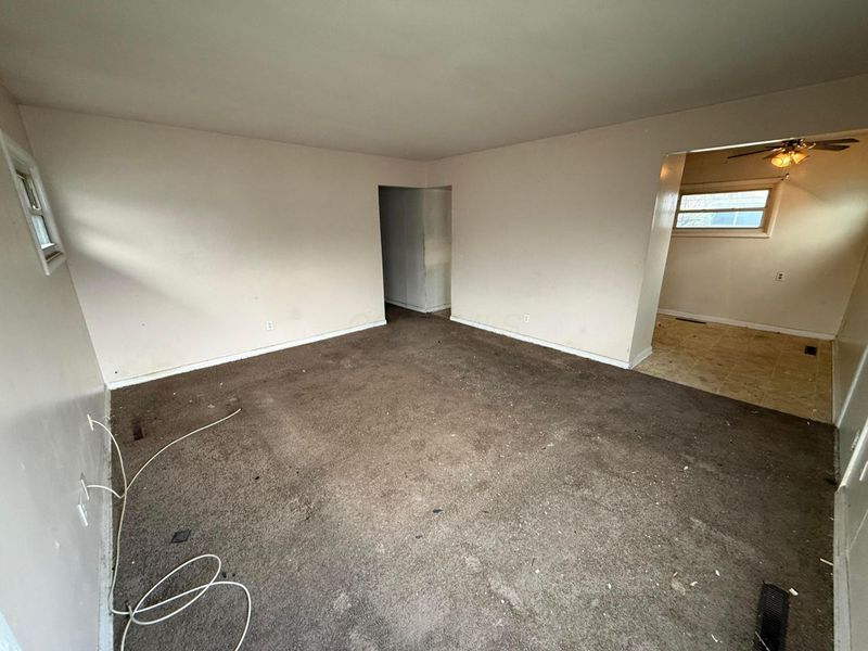 2271 Century Drive , Columbus, OH 43211 Photo 3