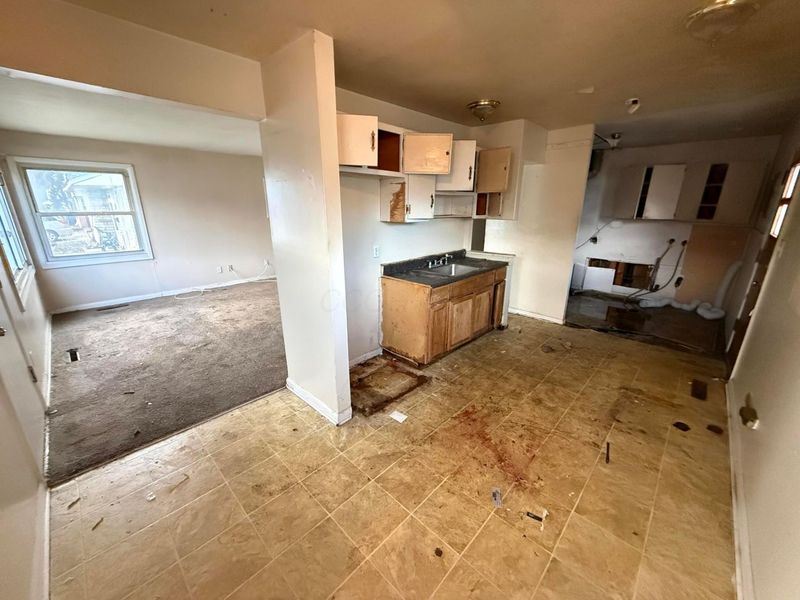 2271 Century Drive , Columbus, OH 43211 Photo 4