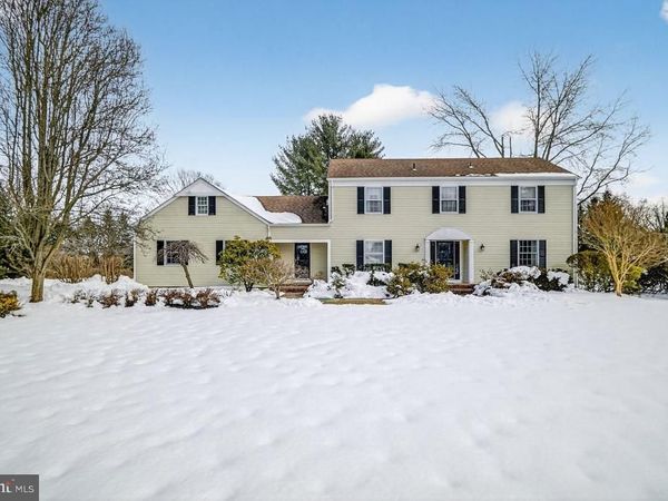 4 HARDLEY DRIVE, CRANBURY, NJ 08512