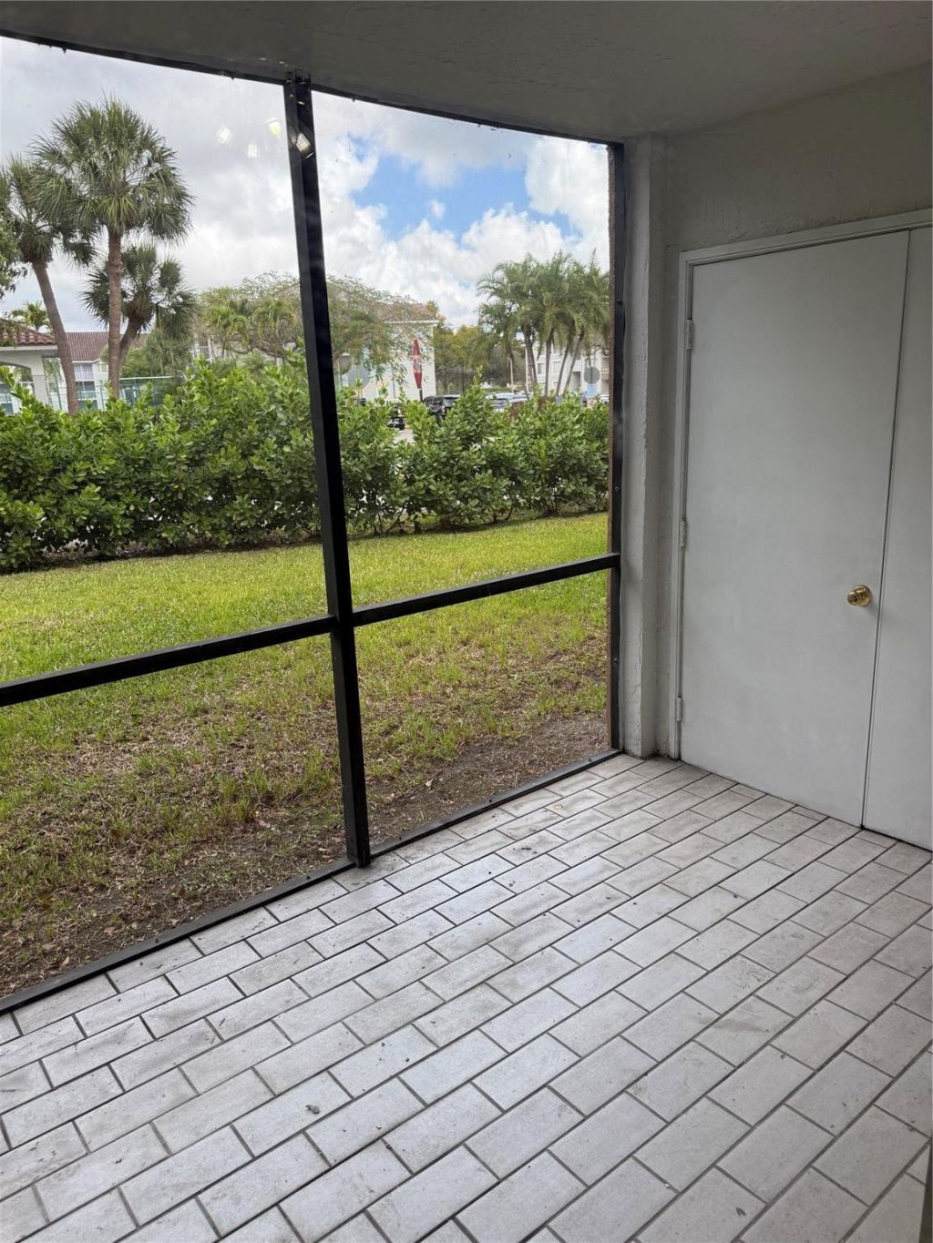 8601 NW 34th Place, Unit 102A, Fort Lauderdale, FL 33351 Photo