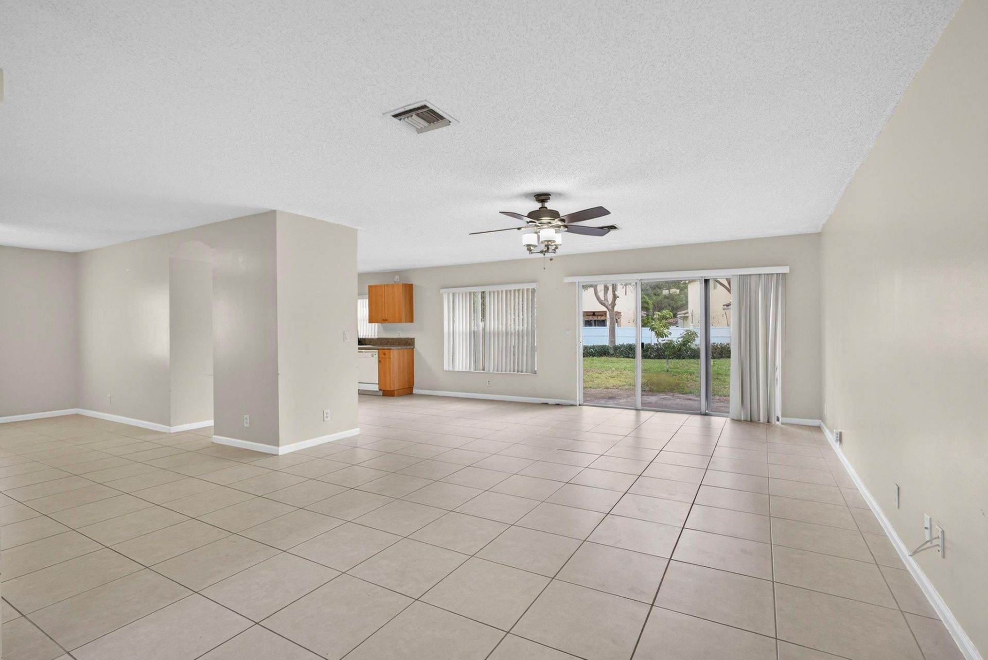 662 Perdido Heights Dr, West Palm Beach, FL 33413 Photo