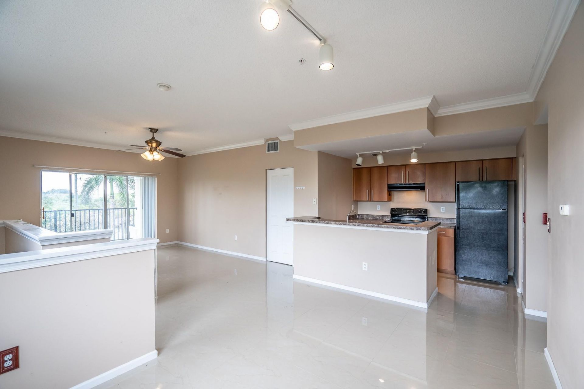5800 W Sample Road, Unit 308, Coral Springs, FL 33067 Photo