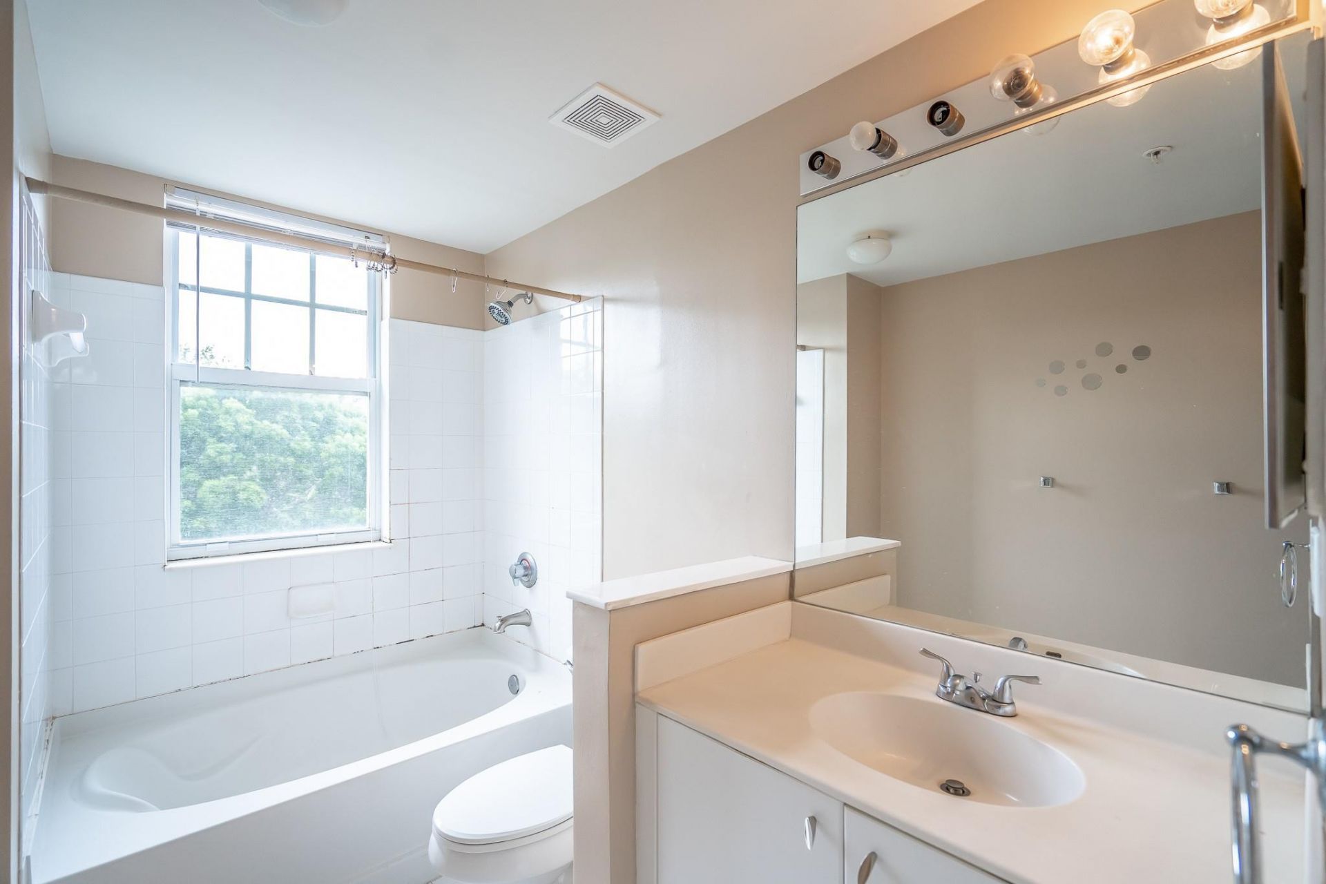 5800 W Sample Road, Unit 308, Coral Springs, FL 33067 Photo