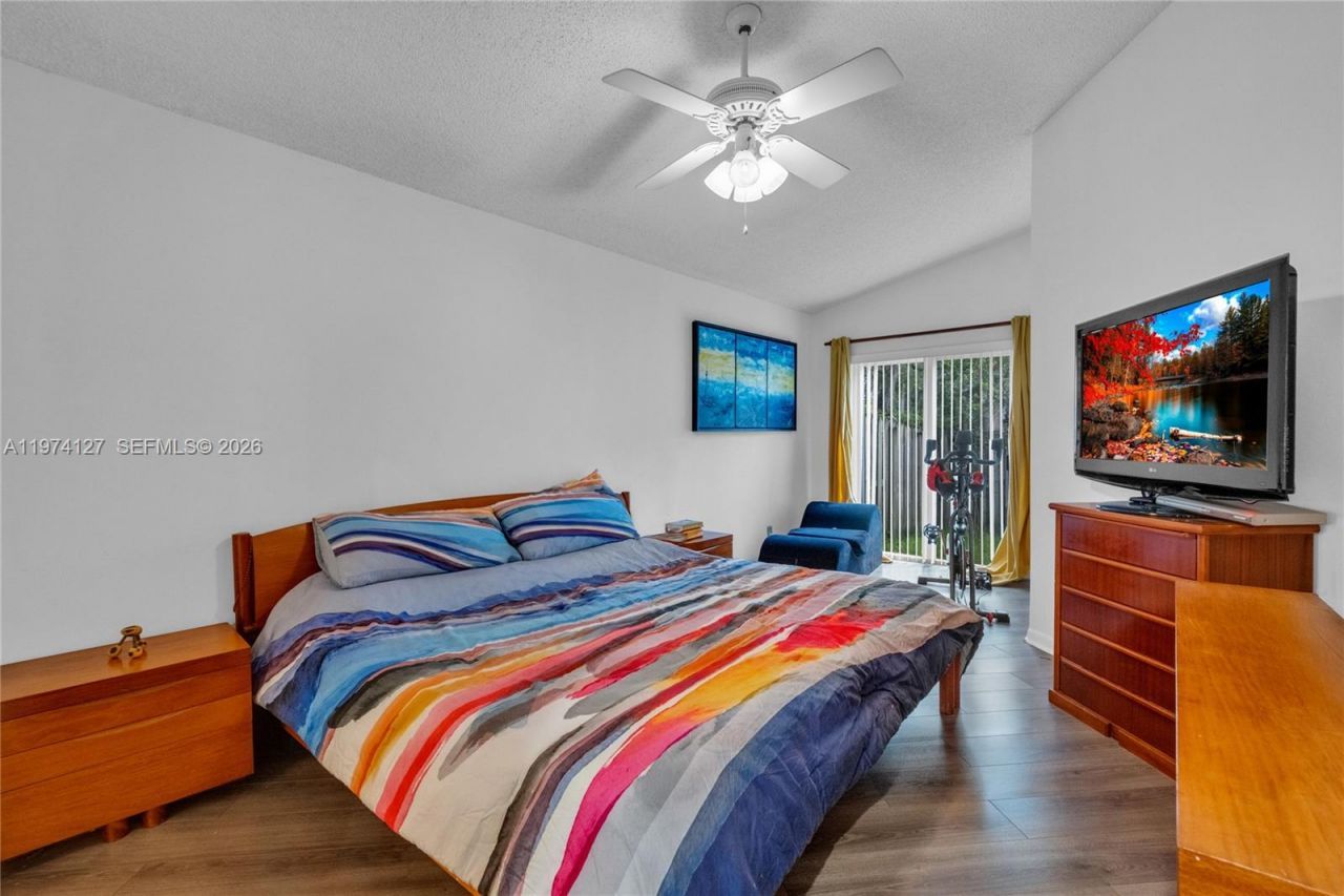 1361 Seagrape Cir , Weston, FL 33326 Photo