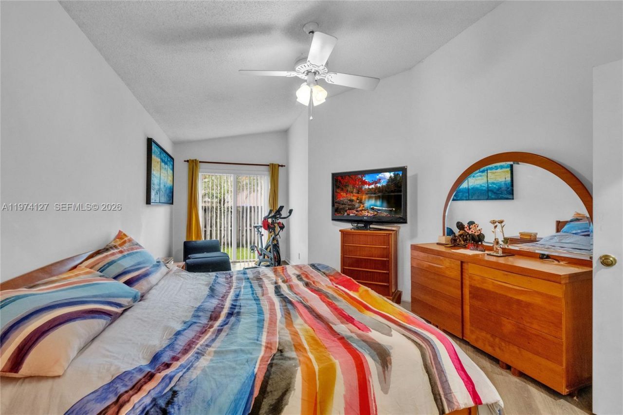 1361 Seagrape Cir , Weston, FL 33326 Photo