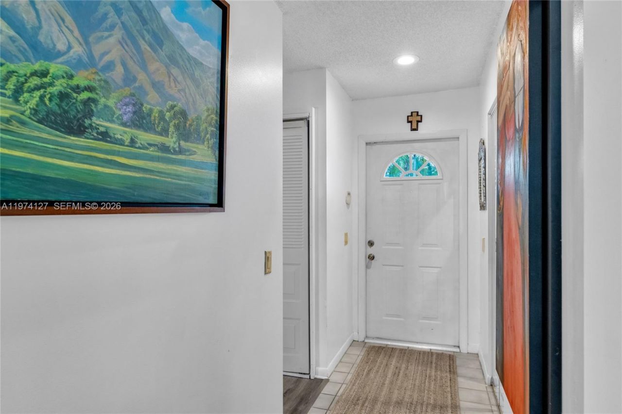 1361 Seagrape Cir , Weston, FL 33326 Photo