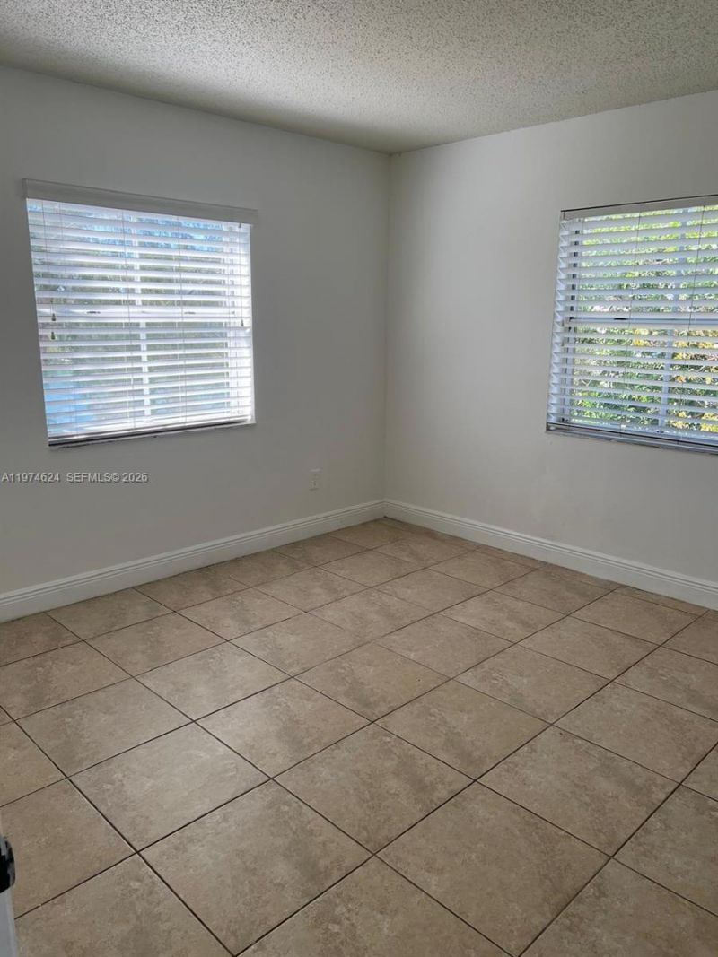 8240 SW 210th St, Unit 220, Cutler Bay, FL 33189 Photo