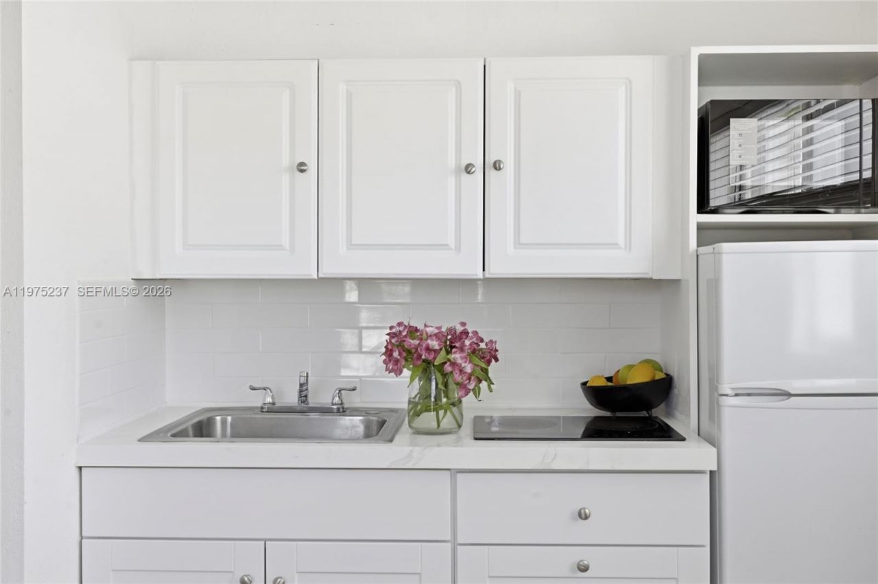 2761 SW 33rd Ct, Unit C, Miami, FL 33133 Photo