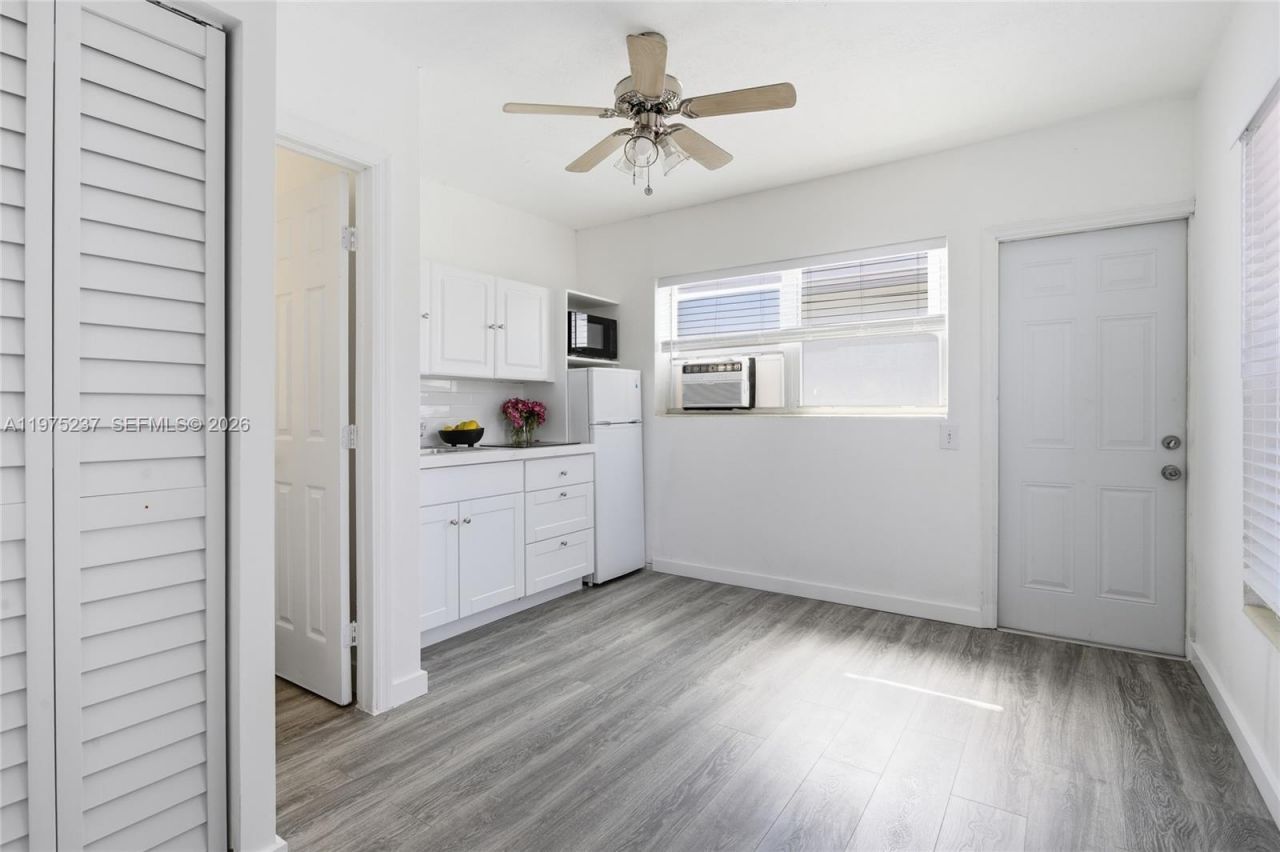 2761 SW 33rd Ct, Unit C, Miami, FL 33133 Photo