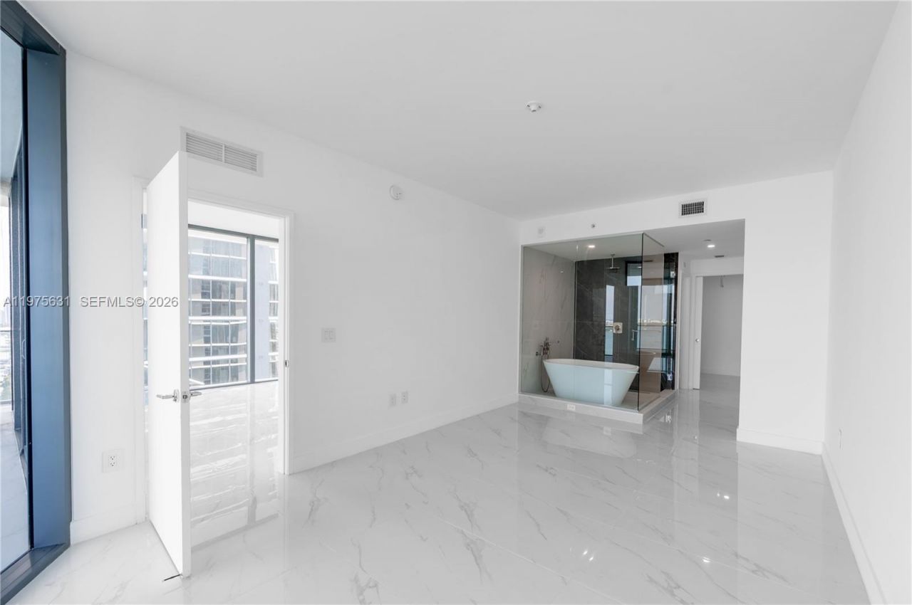 700 NE 24, Unit 2807, Miami, FL 33137 Photo