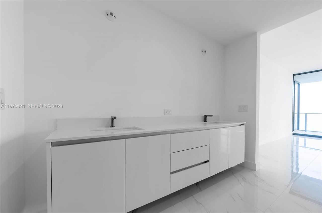 700 NE 24, Unit 2807, Miami, FL 33137 Photo