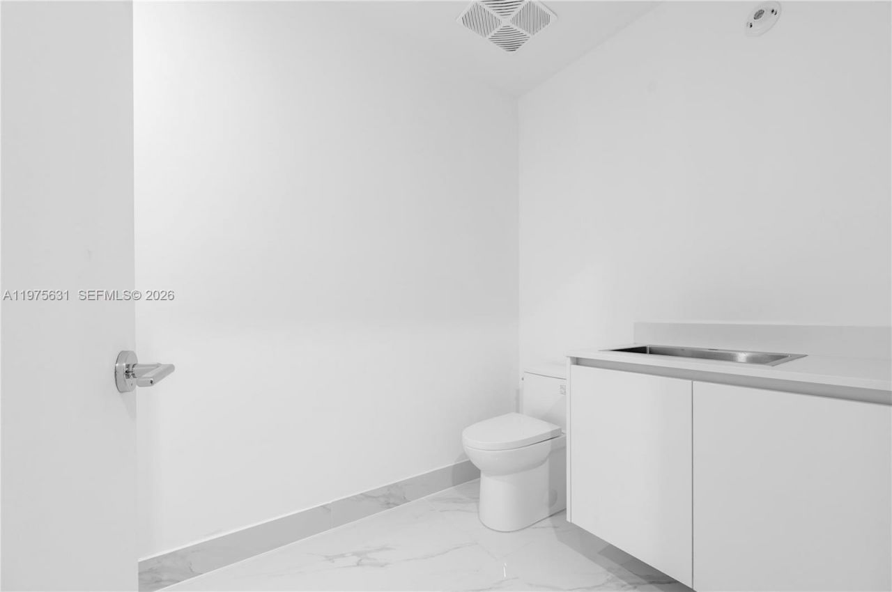 700 NE 24, Unit 2807, Miami, FL 33137 Photo
