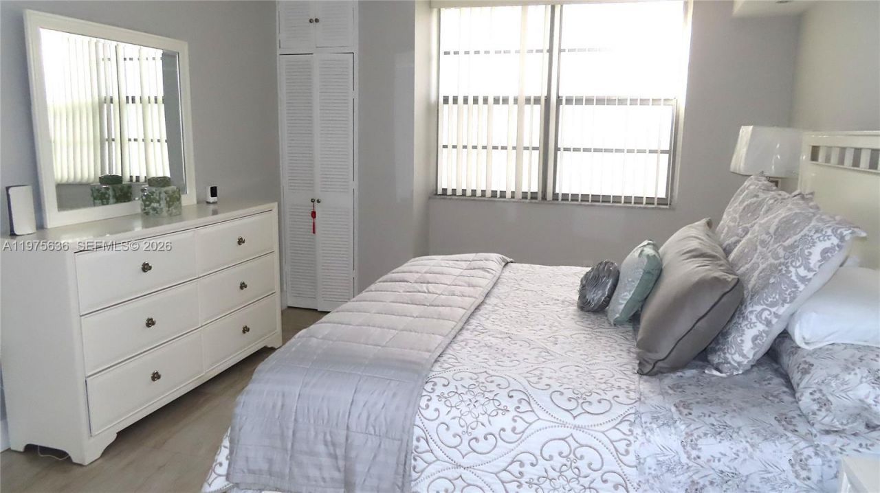 5701 Collins Ave , Unit 803, Miami Beach, FL 33140 Photo