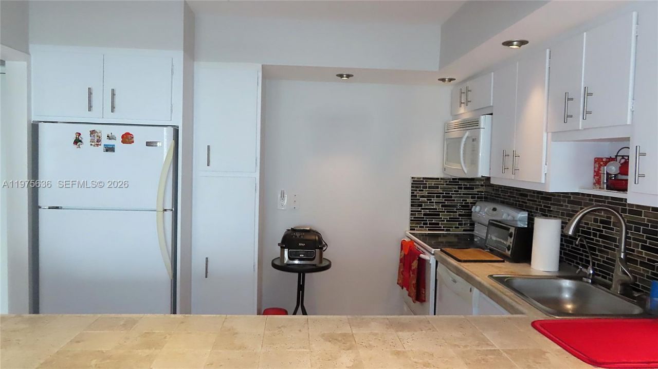 5701 Collins Ave , Unit 803, Miami Beach, FL 33140 Photo