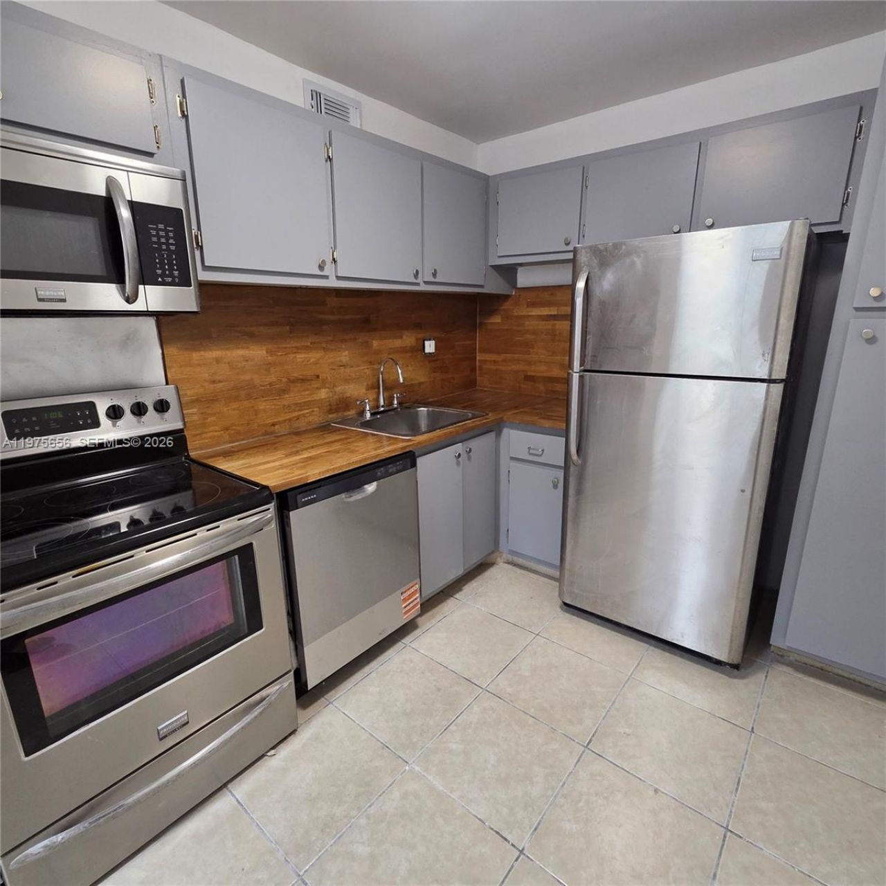 1800 Sans Souci Blvd, Unit 312, North Miami, FL 33181 Photo