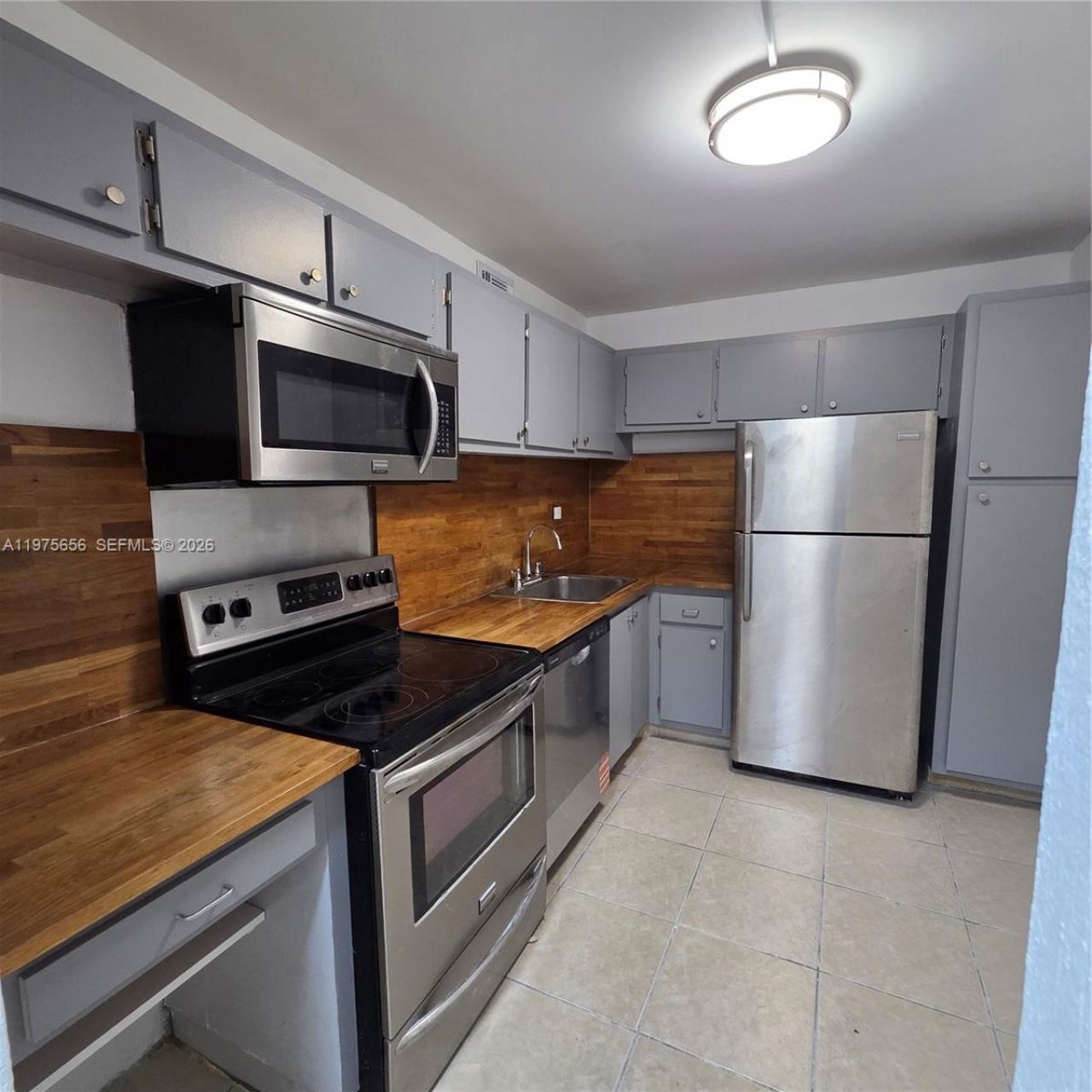 1800 Sans Souci Blvd, Unit 312, North Miami, FL 33181 Photo