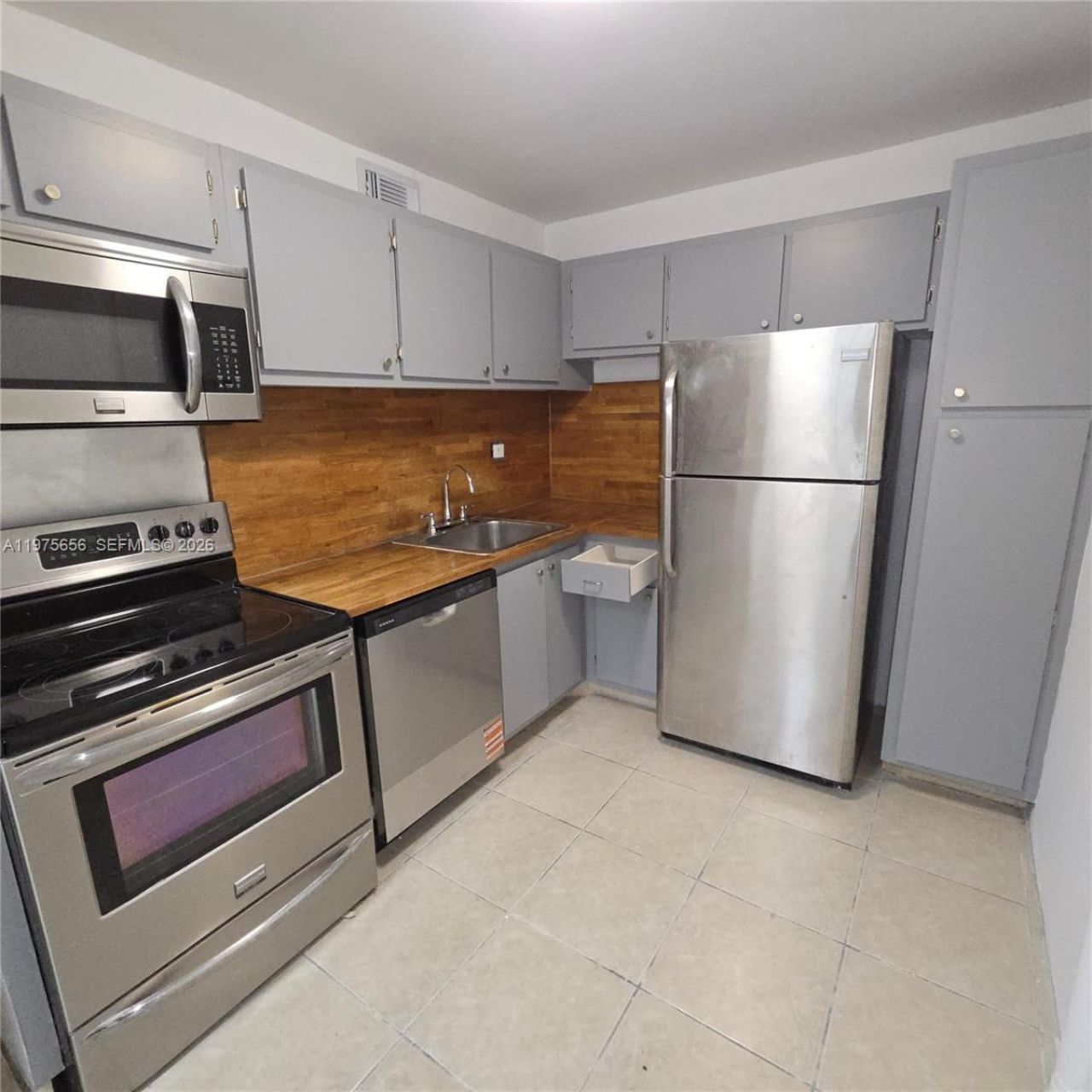 1800 Sans Souci Blvd, Unit 312, North Miami, FL 33181 Photo