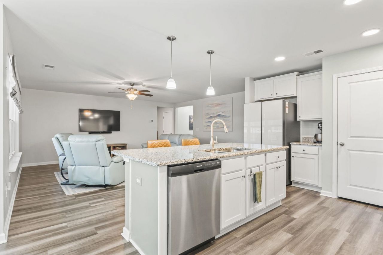 1108 Donald St.  Photo 24