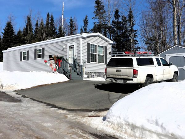 12 Victoria Lane, Berlin, NH 03570