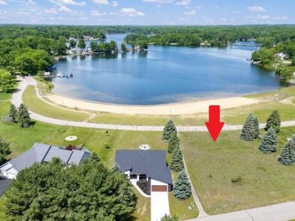 7889 Sunset Shores Drive, Canadian Lakes, MI 49346