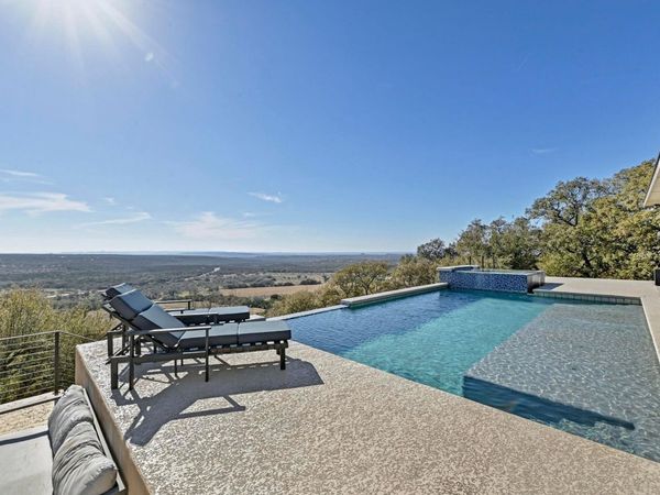 220 Eagle RDG, Burnet, TX 78611