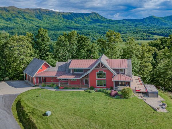 2386 Lower Rinehart Road, Dandridge, TN 37725