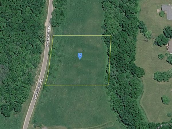 114 N Brodrecht Road, Galena, IL 61036