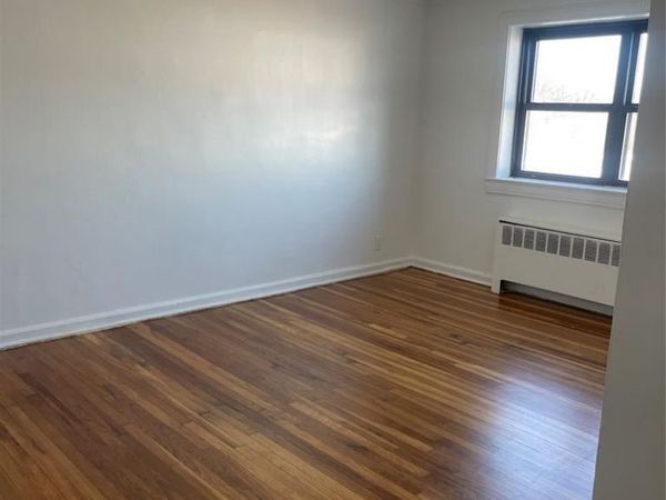 2335 Hudson D6, Unit D6, FORT LEE, NJ 07024