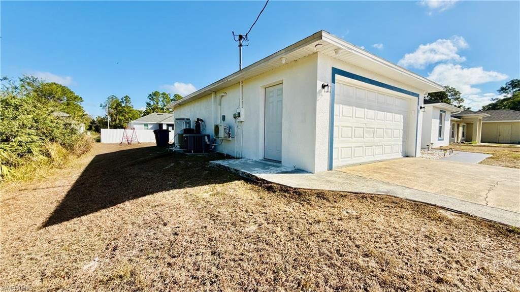 2616 27th St W, Lehigh Acres, FL 33971 Photo