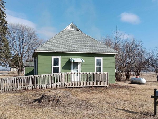 302 S High Street, Delta, IA 52550