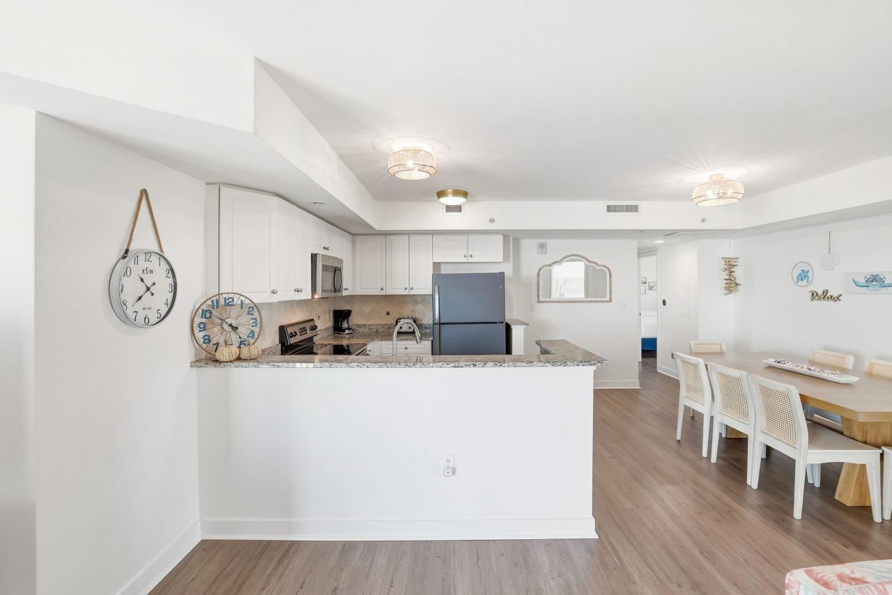 3000 N Ocean Blvd.  Photo 10