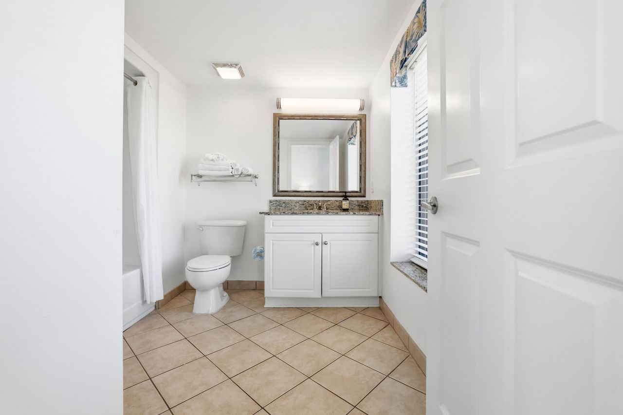 3000 N Ocean Blvd.  Photo 18