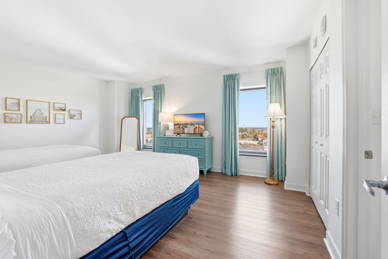 3000 N Ocean Blvd.  Photo 22