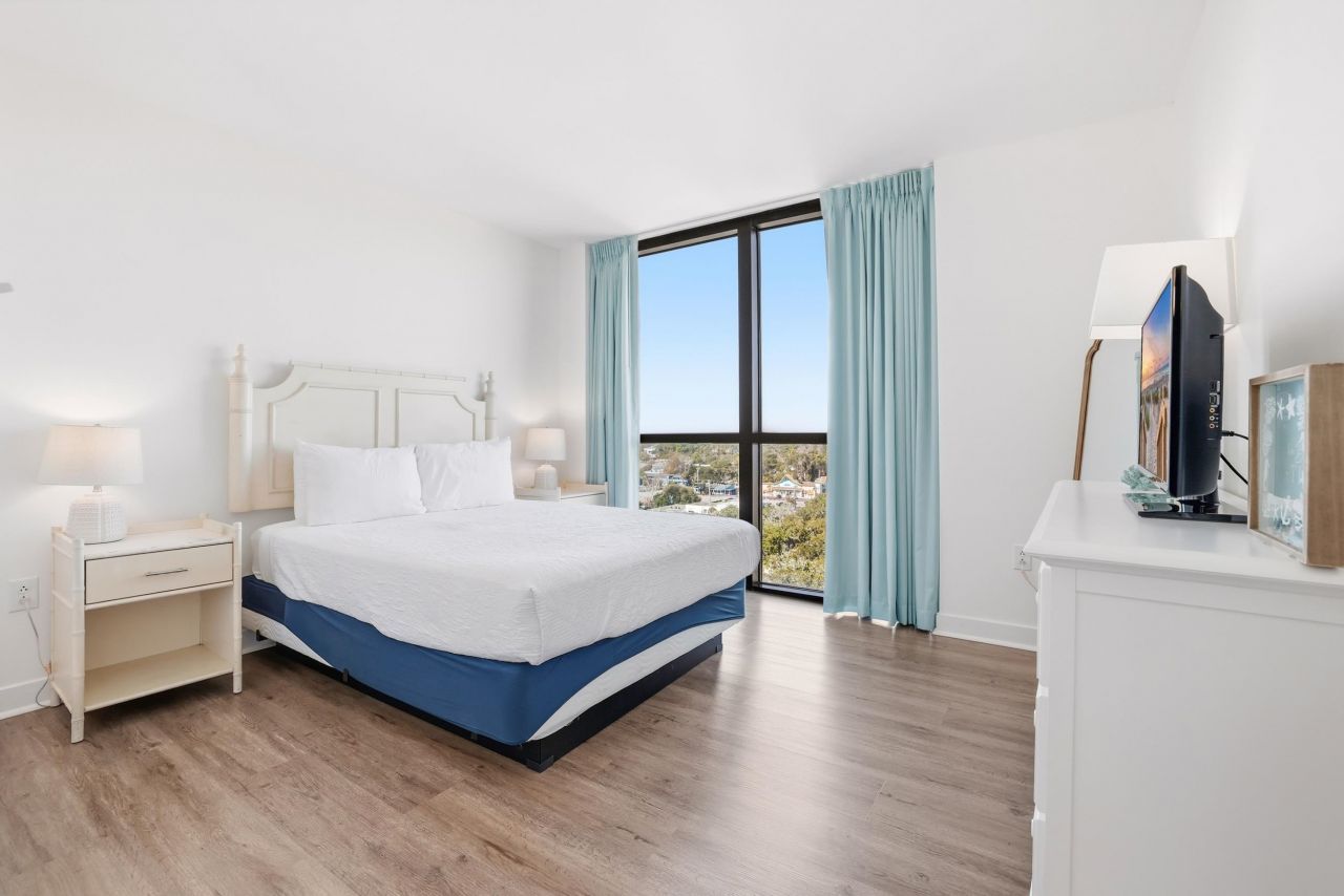 3000 N Ocean Blvd.  Photo 25