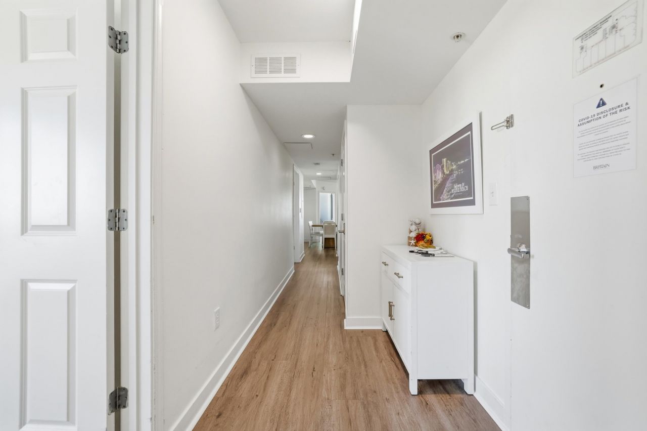 3000 N Ocean Blvd.  Photo 4