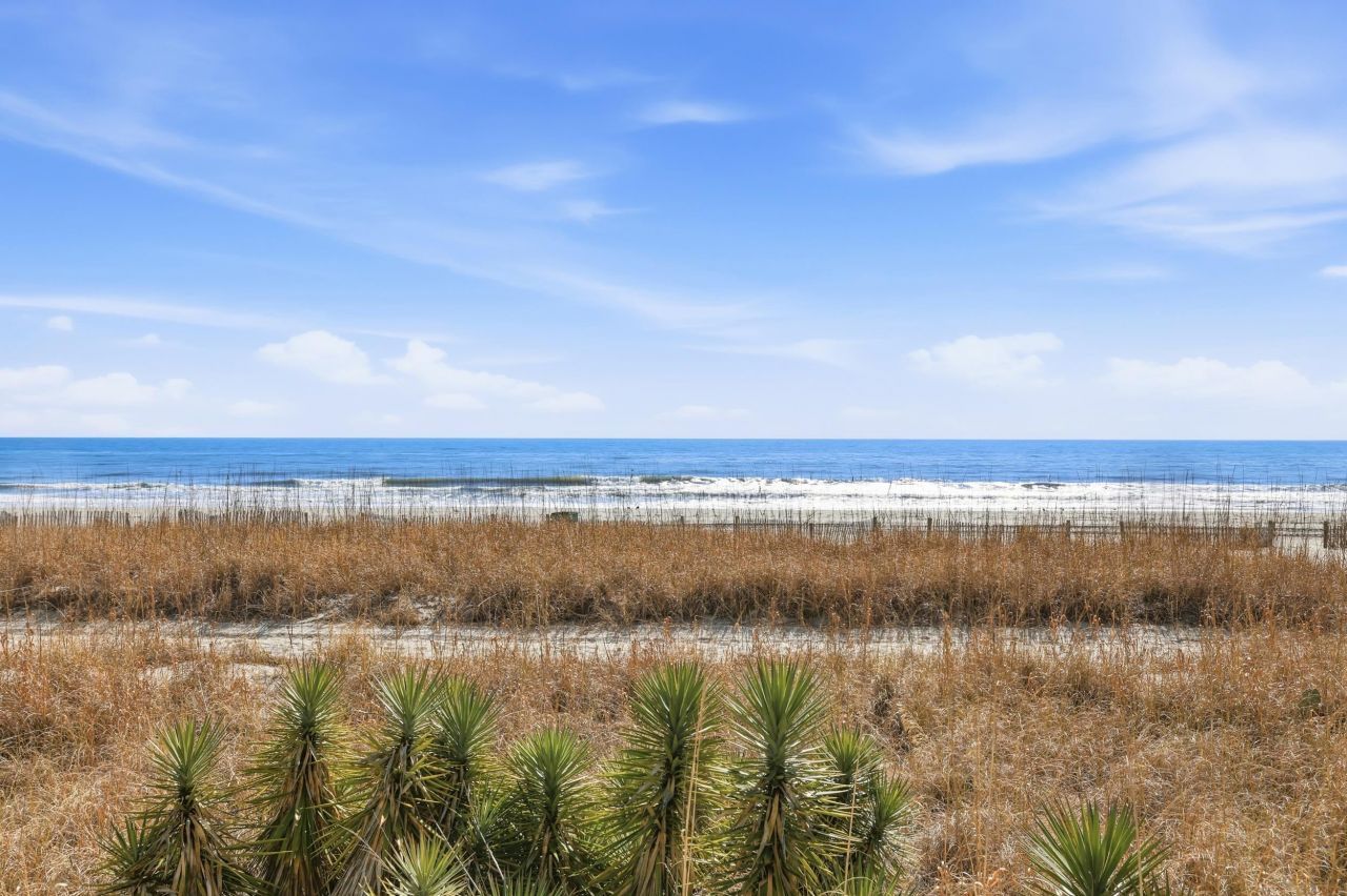 3000 N Ocean Blvd.  Photo 42