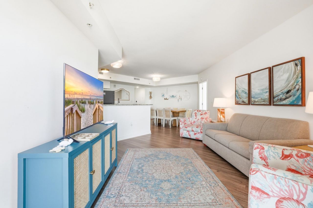 3000 N Ocean Blvd.  Photo 8