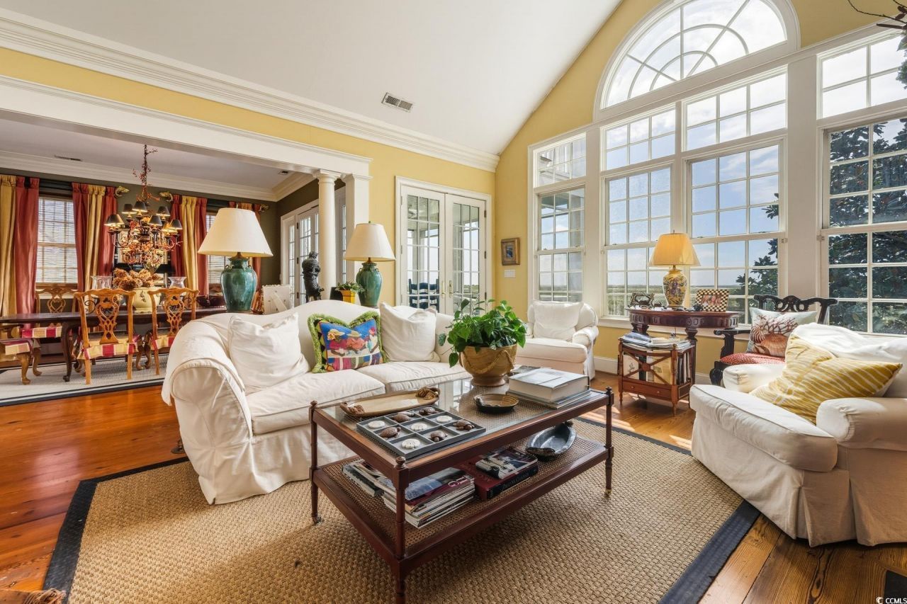 160 Colony Point Dr.  Photo 4